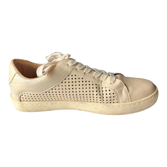 White Raven Tennis Shoes